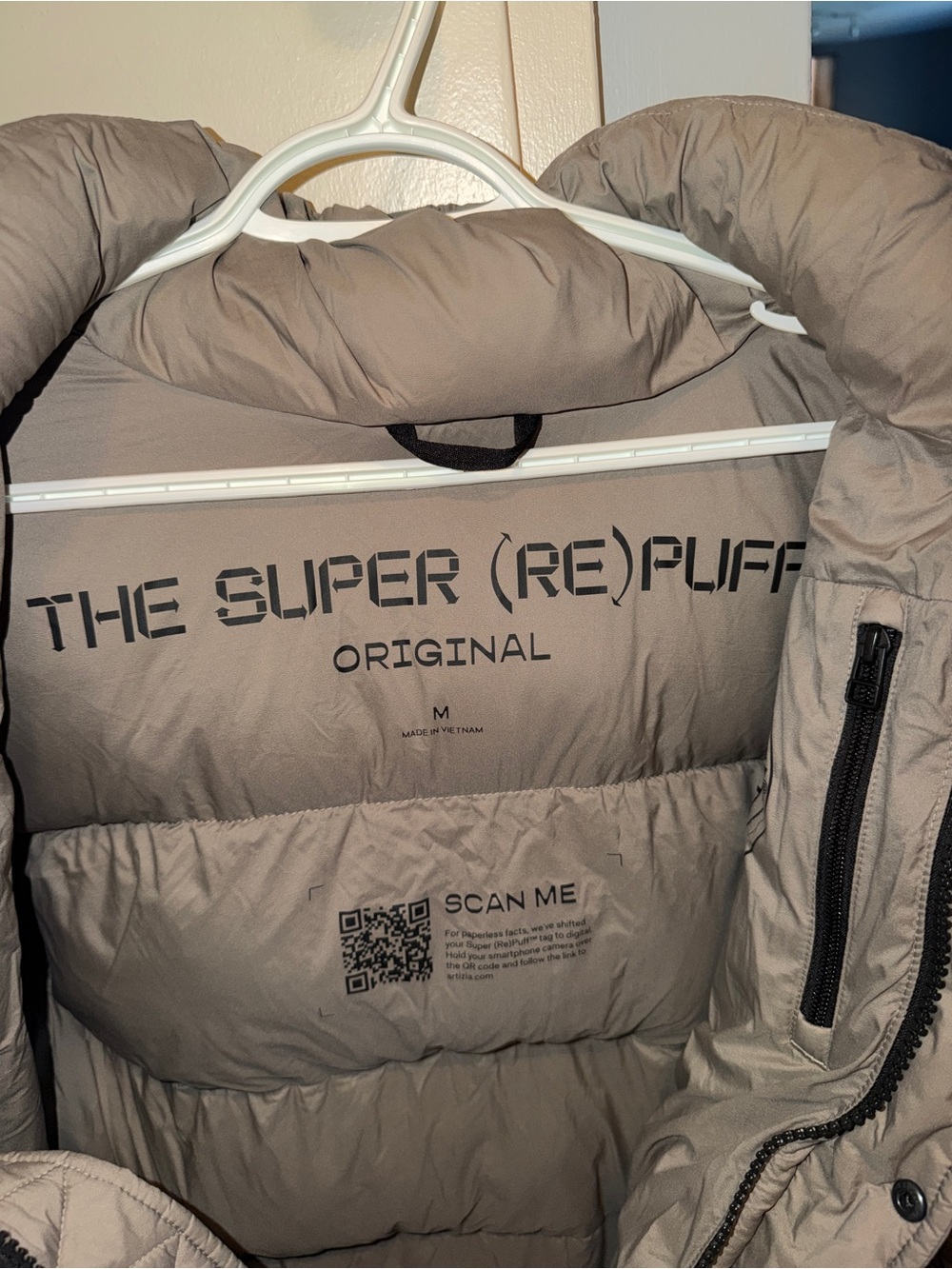 Aritzia Super Puff - Picture 5 of 5
